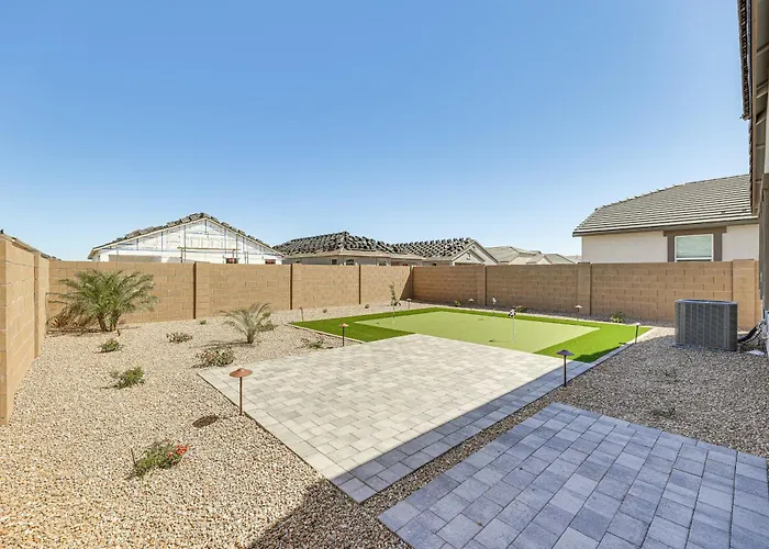 W/ Putting & Covered Patio! *